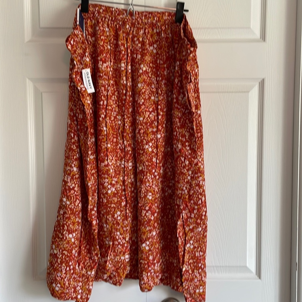 Long burnt orange skirt